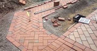 Укладка тротуарной плитки в Городце в октябре