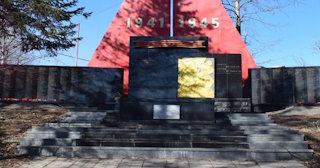 Профессиональное благоустройство памятников в Городце в октябре